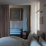 Hotel Cour Des Vosges - Evok Collection
