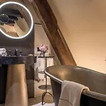 Hotel Cour Des Vosges - Evok Collection