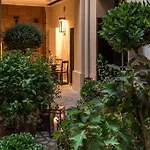 Hotel Cour Des Vosges - Evok Collection