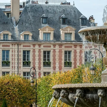 Hotel Cour Des Vosges - Evok Collection