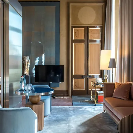Hotel Cour Des Vosges - Evok Collection Parigi