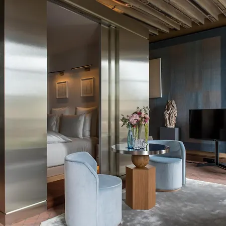Hotel Cour Des Vosges - Evok Collection