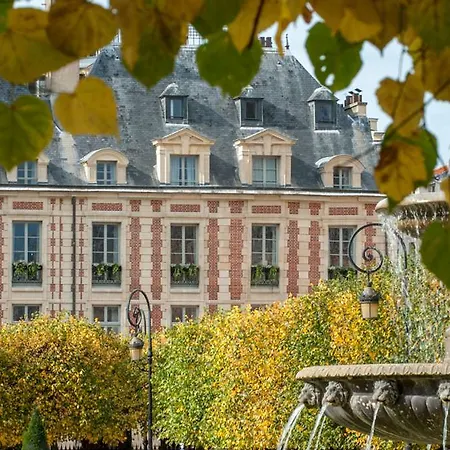 Hotel Cour Des Vosges - Evok Collection Parigi