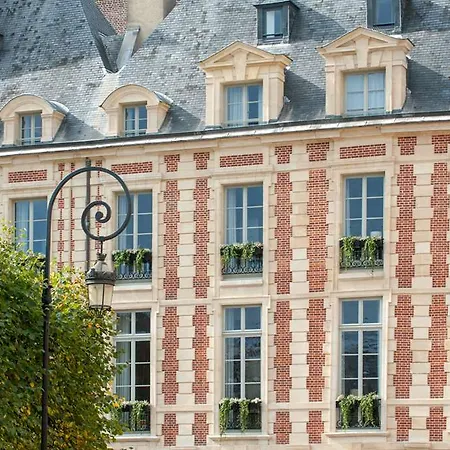 Hotel Cour Des Vosges - Evok Collection Parigi